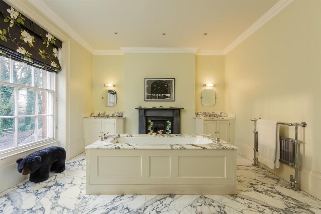 Bedroom 1 En Suite