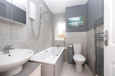 2 bedroom flat for sale, Windlesham Road, Brighton