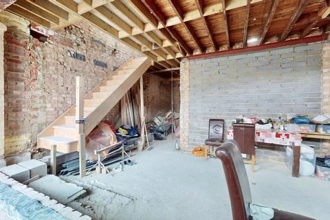 4 bedroom semi-detached house for sale, Carter Drive, Romford, RM5
