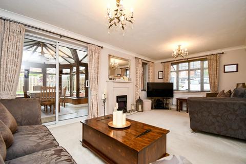 4 bedroom detached house for sale, Doublegates Avenue, Ripon