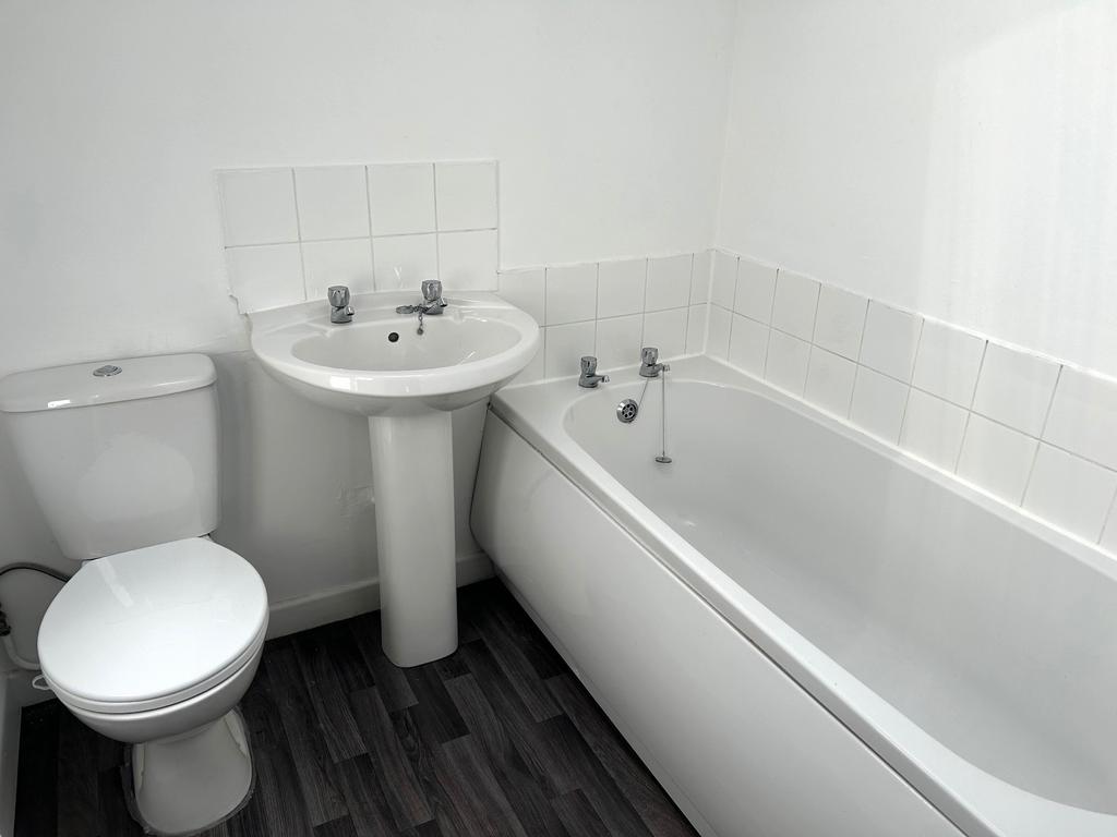 Bathroom T202506061342.jpg