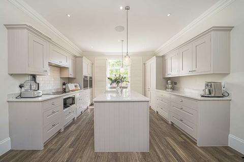 undefined, Creek Road, East Molesey KT8