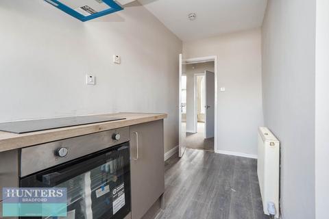 5 bedroom terraced house for sale, Great Horton Road, Bradford, West Yorkshire, BD7 4AE