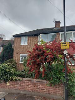 3 bedroom maisonette for sale, Deer Park Gardens, Mitcham CR4