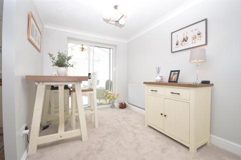 3 bedroom detached house for sale, The Gardens, Pontefract