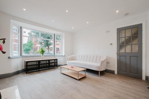 undefined, Worsley Avenue, Manchester, Blackley, M40