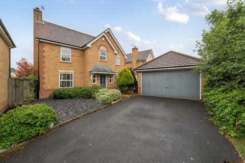 4 bedroom detached house for sale, Valerian Avenue, Titchfield Park, Hampshire, PO15
