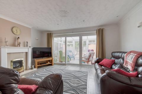 83 Ambleside, Birmingham, B32 3HR