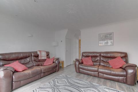 83 Ambleside, Birmingham, B32 3HR