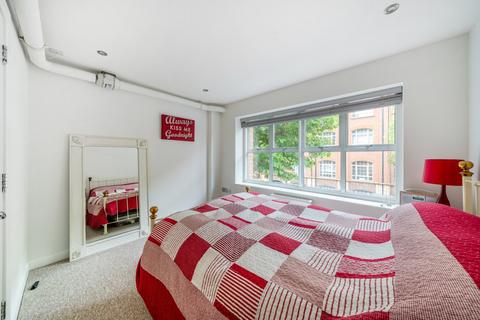 2 bedroom flat for sale, Tower Bridge Road, London, SE1