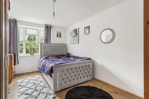 undefined, Waters Drive, Staines-upon-Thames, Surrey, TW18