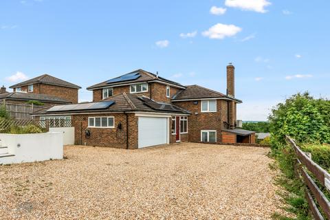 4 bedroom detached house for sale, Vicarage Road, Etchingham TN19