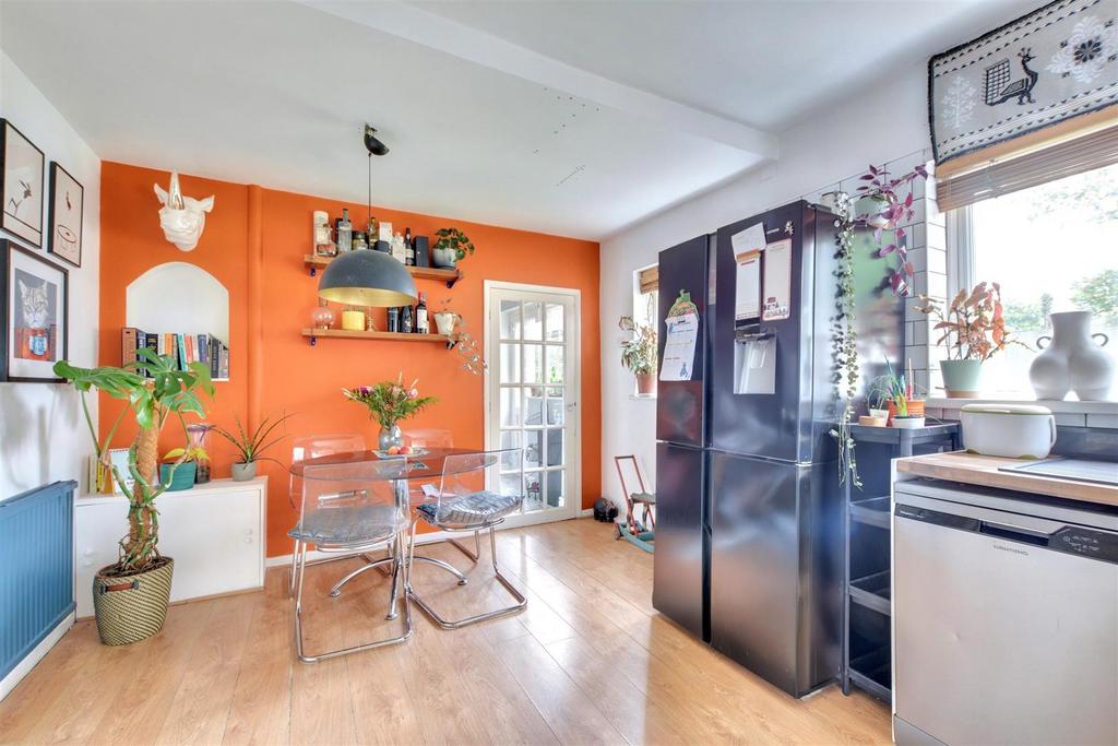 Kitchen 3.jpeg