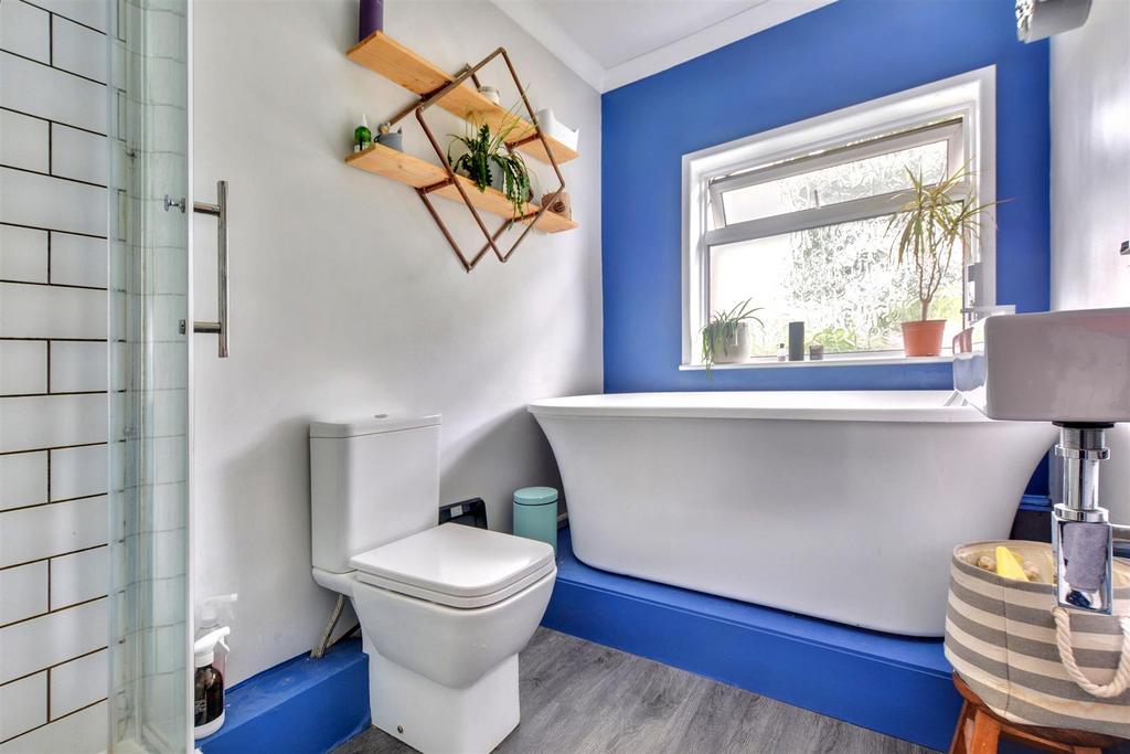 Bathroom.jpeg
