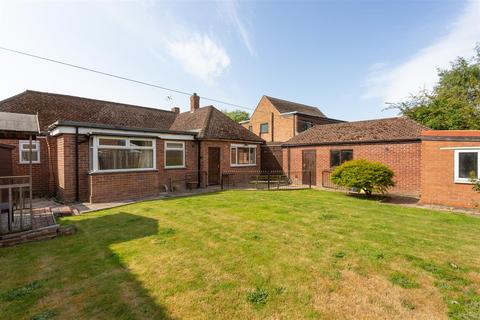 undefined, The Village, Wigginton, York