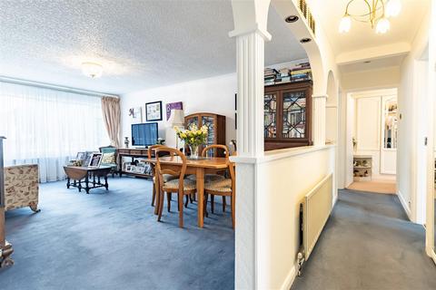 undefined, Bower Court, Epping