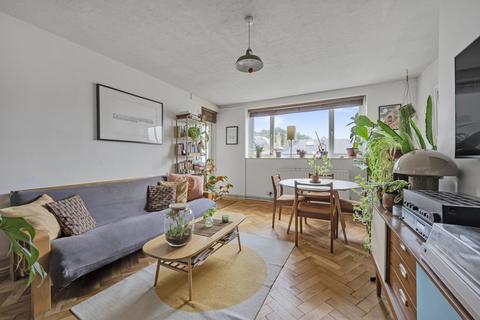 Flat 7, Erica House Cranfield Road, London, SE4 1TW