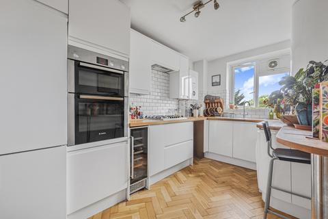 Flat 7, Erica House Cranfield Road, London, SE4 1TW