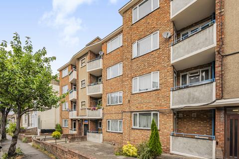 Flat 7, Erica House Cranfield Road, London, SE4 1TW