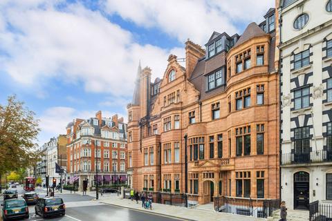 Healthcare facility to rent, 65 Sloane St London SW1X 9SH