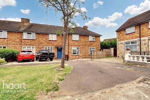40 Dorking Road, Romford, RM3 9AE