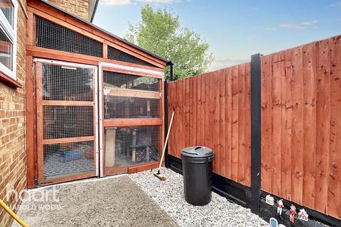 40 Dorking Road, Romford, RM3 9AE