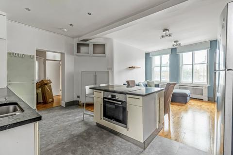 3 bedroom flat for sale, Essex Road, Islington, London, N1