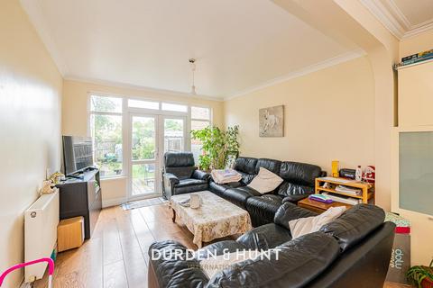undefined, Middleton Avenue, Chingford, E4