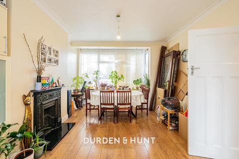 undefined, Middleton Avenue, Chingford, E4