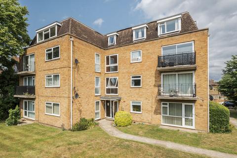2 bedroom flat for sale, Laleham Road, Surrey TW18