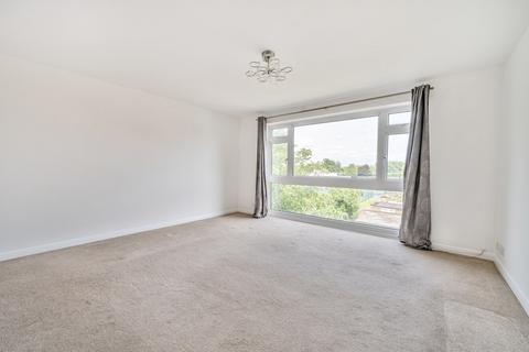 2 bedroom flat for sale, Laleham Road, Surrey TW18