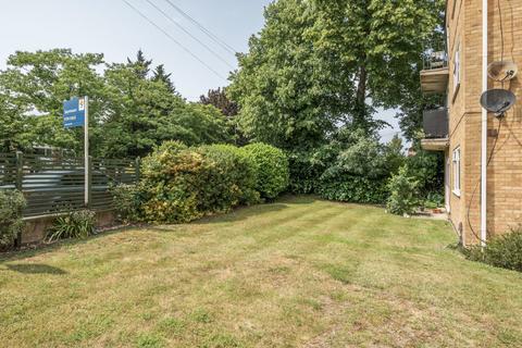 2 bedroom flat for sale, Laleham Road, Surrey TW18