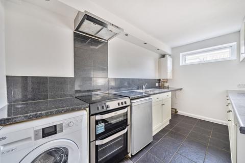 2 bedroom flat for sale, Laleham Road, Surrey TW18