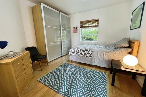 2 bedroom flat for sale, Montmano Drive, West Didsbury, Greater Manchester, M20