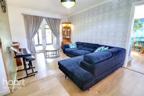 62 Skellow Road, Skellow, Doncaster, DN6 8HW