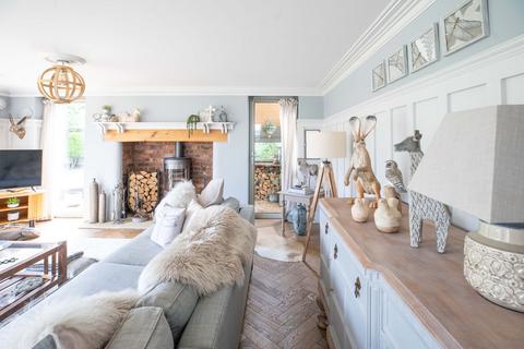 3 bedroom cottage for sale, Winchcombe Road, Sedgeberrow, WR11