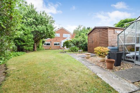 8 Bramling Avenue, Yateley, GU46 6NX