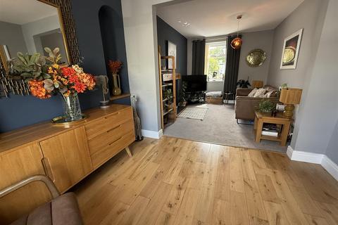 85 Carmarthen Road, Cross Hands, Llanelli, SA14 6SU