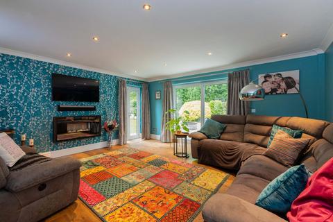 80 Hazell Way, Stoke Poges, Slough, SL2 4DG