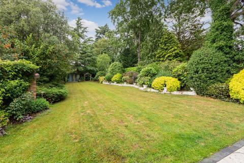 80 Hazell Way, Stoke Poges, Slough, SL2 4DG