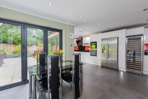 80 Hazell Way, Stoke Poges, Slough, SL2 4DG