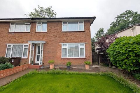 2 bedroom end of terrace house for sale, Staines Road, FELTHAM, TW14