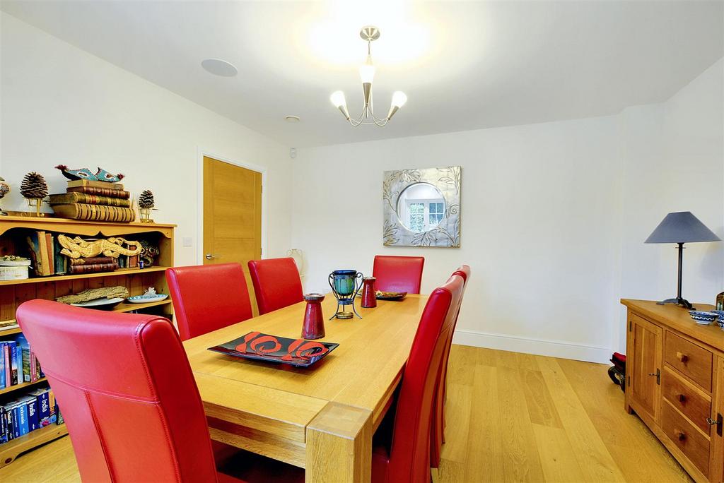 Dining Room 1.jpeg