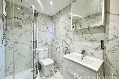 4 bedroom detached house for sale, Lambs Lane South, Rainham, RM13