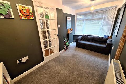 68 Surley Row, Emmer Green, Reading, RG4 8NB