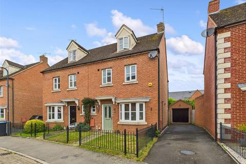 15 Amis Way, Stratford-upon-avon, CV37 7JD