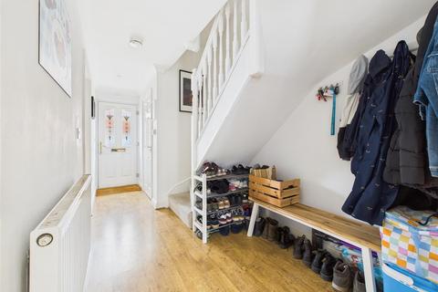 15 Amis Way, Stratford-upon-avon, CV37 7JD