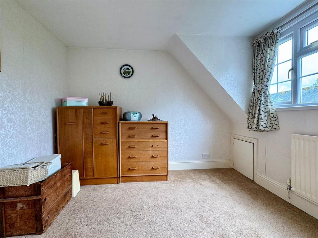 Bedroom 4 (1).jpg