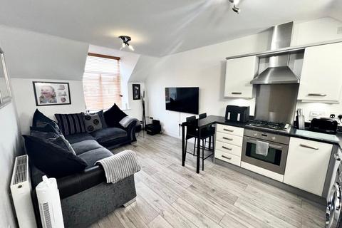 2 bedroom house for sale, Dickens Close, Salford, M7