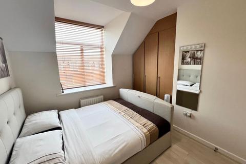 2 bedroom house for sale, Dickens Close, Salford, M7